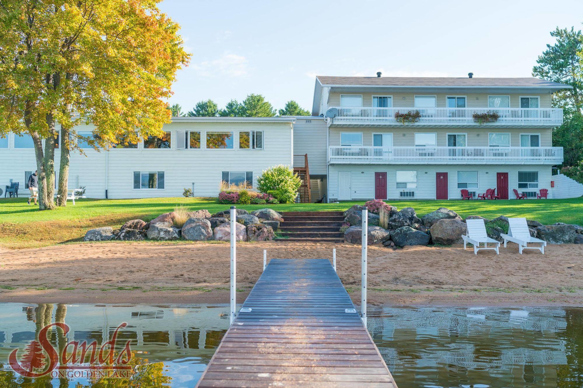 Hotel Sands On Golden Lake Exteriér fotografie