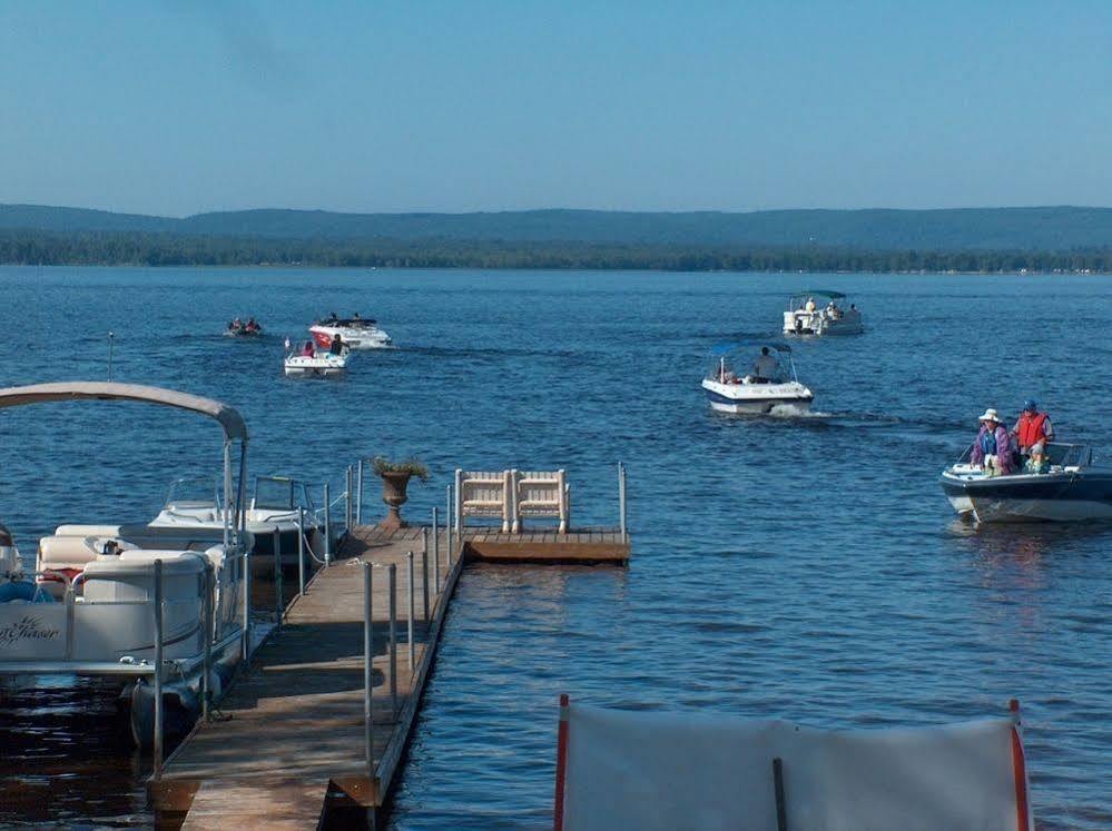 Hotel Sands On Golden Lake Exteriér fotografie